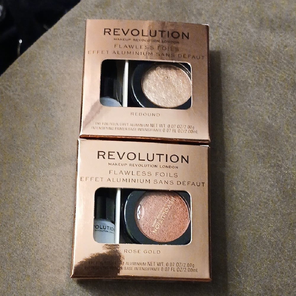 Revolution Flawless Foils Eyeshadow Duo - Rose Gold & Rebound